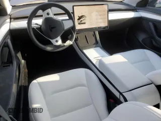 2022 Tesla Model 3 Long Range with VIN 5YJ3E1EBXNF272496, listed as a Copart auction lot 43973435 with 28,450 mi miles and Salvage Title. Bid and sale history available at DreamBid. Image 8.