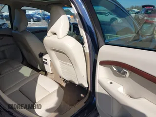 2010 Volvo XC70 3.2L with VIN YV4960BZ5A1078719, listed as a IAAI auction lot 41697871 with 115,608 mi miles and . Bid and sale history available at DreamBid. Image 8.