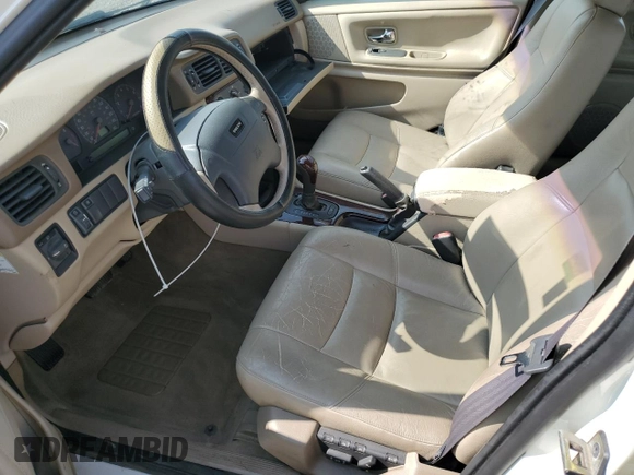 2000 Volvo S70 с VIN YV1LS61J2Y2667079, выставлен на аукционе Copart как лот 69458774 с пробегом Не указан миль и Списание • Salvage title. История ставок и продаж доступна на DreamBid. Изображение 7.