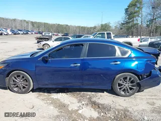 2018 Nissan Altima 2.5 SL with VIN 1N4AL3AP1JC294068, listed as a IAAI auction lot 41639471 with 100,772 mi miles. Bid and sale history available at carsss.com. Image 14.