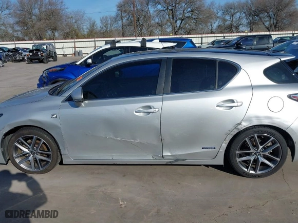 2014 Lexus CT 200h Hybrid with VIN JTHKD5BH2E2180234, listed as a IAAI auction lot 41699706 with 72500 miles. Bid and sale history available at carsss.com. Image 14.