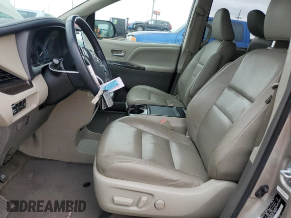 2017 Toyota Sienna XLE с VIN 5TDDZ3DC8HS178423, выставлен на аукционе Copart как лот 57628745 с пробегом 159 453 миль миль и Чистый • Clean title. История ставок и продаж доступна на DreamBid. Изображение 7.