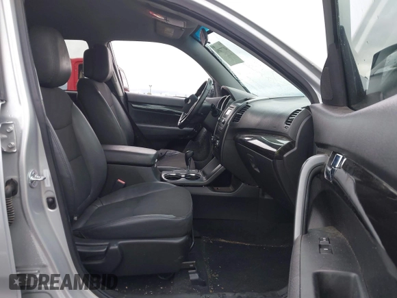 2012 Kia Sorento EX with VIN 5XYKU3A67CG256345, listed as a IAAI auction lot 41777490 with Not Provided miles and . Bid and sale history available at carsss.com. Image 5.