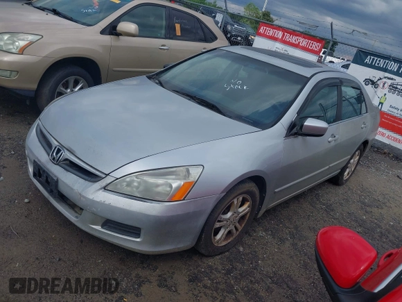 2007 Honda Accord EX с VIN 1HGCM56727A175410, выставлен на аукционе IAAI как лот 42195867 с пробегом 278 960 миль миль и . История ставок и продаж доступна на DreamBid. Изображение 2.