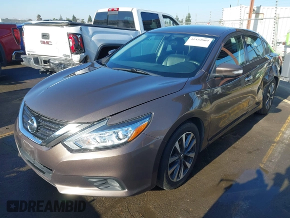2017 Nissan Altima 2.5 SV with VIN 1N4AL3AP1HC188360, listed as a IAAI auction lot 41432809 with 72,182 mi miles. Bid and sale history available at carsss.com. Image 20.