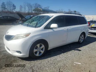 2011 Toyota Sienna LE AAS with VIN 5TDKK3DCXBS136774, listed as a Copart auction lot 47524695 with 209,318 mi miles and Salvage Title. Bid and sale history available at carsss.com. Image 1.