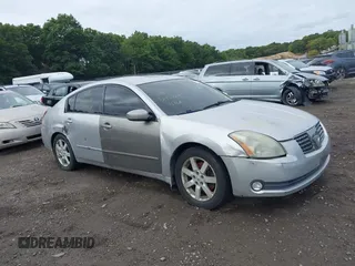 2004 Nissan Maxima SE with VIN 1N4BA41E84C814141, listed as a IAAI auction lot 40461395 with 999,999 mi miles. Bid and sale history available at carsss.com. Image 1.