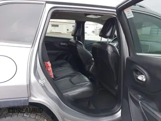 2017 Jeep Cherokee Limited with VIN 1C4PJMDB6HW537351, listed as a IAAI auction lot 41714970 with 161,193 mi miles and . Bid and sale history available at DreamBid. Image 8.