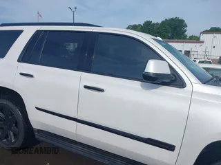 2020 Cadillac Escalade Luxury z VIN 1GYS3BKJ3LR144735, wystawiony jako IAAI lot #42161511 z przebiegiem 77 990 mil mil oraz . Historia ofert i sprzedaży dostępna na DreamBid. Obrazek 13.