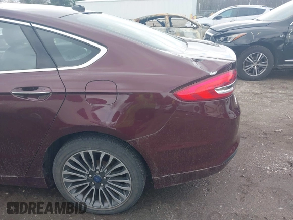 2017 Ford Fusion SE with VIN 3FA6P0HD5HR268475, listed as a IAAI auction lot 41933929 with 27,047 mi miles. Bid and sale history available at carsss.com. Image 6.
