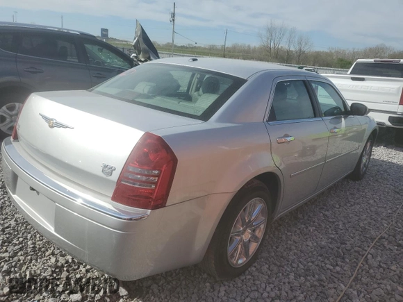 2007 Chrysler 300 C with VIN 2C3KA63H87H873497, listed as a Copart auction lot 50574925 with 85,018 mi miles and Clean Title. Bid and sale history available at carsss.com. Image 3.