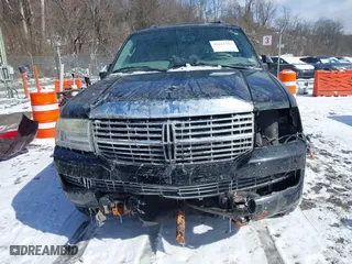 2007 Lincoln Navigator with VIN 5LMFU285X7LJ09190, listed as a IAAI auction lot 41611256 with 185,879 mi miles. Bid and sale history available at carsss.com. Image 12.