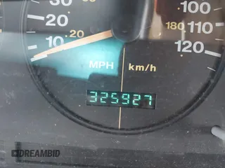 1996 Jeep Grand Cherokee Limited z VIN 1J4GZ78YXTC191527, wystawiony jako IAAI lot #42352616 z przebiegiem 325 927 mil mil oraz . Historia ofert i sprzedaży dostępna na DreamBid. Obrazek 16.