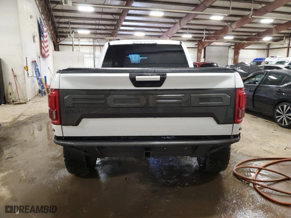 2015 Ford F-150 XLT w/HD Payload Pkg with VIN 1FTFW1EG2FFB49195, listed as a Copart auction lot 49651455 with 172,064 mi miles and Clean Title. Bid and sale history available at carsss.com. Image 6.