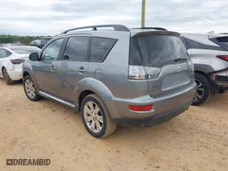 2013 Mitsubishi Outlander SE with VIN JA4JT3AW6DU020939, listed as a IAAI auction lot 42009834 with 199,402 mi miles. Bid and sale history available at carsss.com. Image 3.