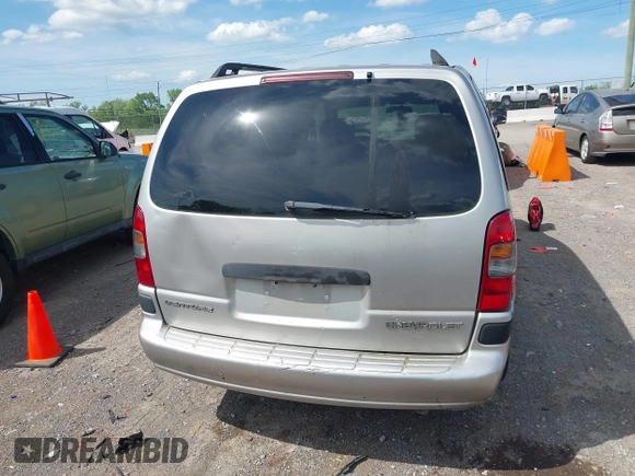 2004 Chevrolet Venture LS with VIN 1GNDX03E04D224881, listed as a IAAI auction lot 42093937 with 121,079 mi miles. Bid and sale history available at carsss.com. Image 16.