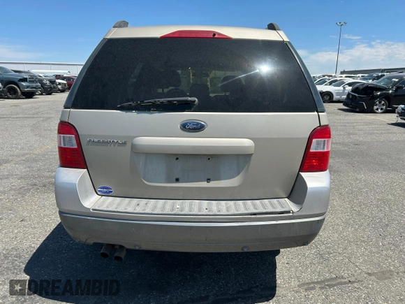 2005 Ford Freestyle SE with VIN 1FMZK01195GA75914, listed as a Copart auction lot 62560335 with Not provided miles and Salvage title. Bid and sale history available at DreamBid. Image 6.