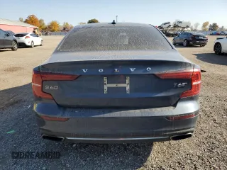 2019 Volvo S60 Inscription with VIN 7JRA22TL4KG004497, listed as a Copart auction lot 76272604 with 84,240 mi miles and Clean Title. Bid and sale history available at carsss.com. Image 6.