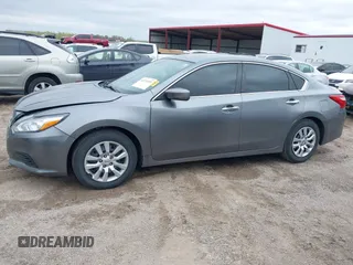 2017 Nissan Altima S z VIN 1N4AL3AP8HN364874, wystawiony jako IAAI lot #42124451 z przebiegiem 114 967 mil mil oraz . Historia ofert i sprzedaży dostępna na DreamBid. Obrazek 14.