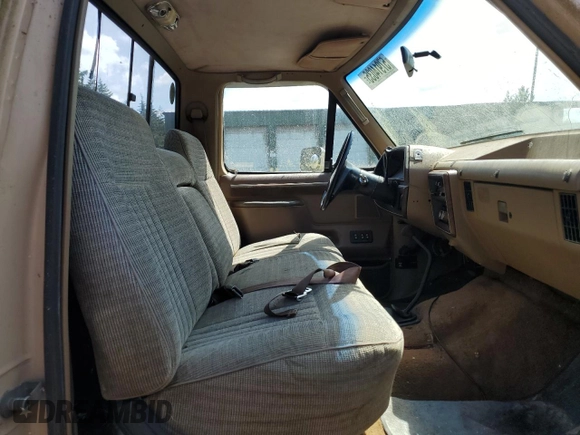 1987 Ford F-150 с VIN 1FTEF14H2HKB06296, выставлен на аукционе Copart как лот 57914035 с пробегом 40 931 миль миль и Чистый • Clean title. История ставок и продаж доступна на DreamBid. Изображение 10.