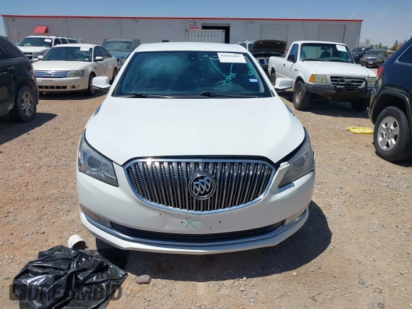 2016 Buick LaCrosse Leather with VIN 1G4GB5G31GF172921, listed as a IAAI auction lot 42101415 with 84,398 mi miles. Bid and sale history available at carsss.com. Image 12.