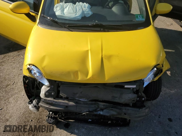 2016 FIAT 500 Sport z VIN 3C3CFFBR5GT144820, wystawiony jako Copart lot #83251584 z przebiegiem 100 009 mil mil oraz Szkoda całkowita • Salvage title. Historia ofert i sprzedaży dostępna na DreamBid. Obrazek 12.