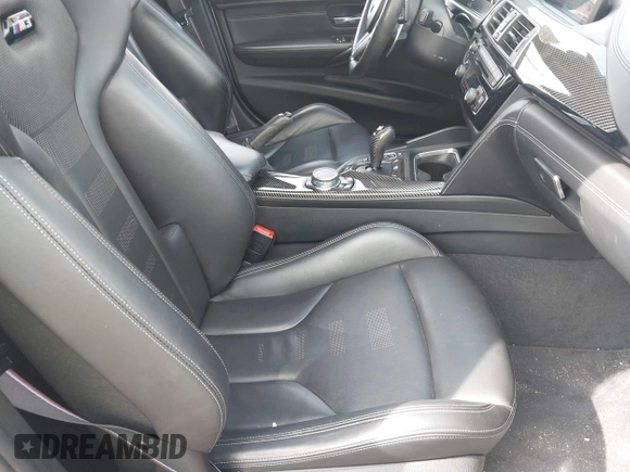 2017 BMW M3 с VIN WBS8M9C55H5G84685, выставлен на аукционе IAAI как лот 41962997 с пробегом 59 838 миль миль и . История ставок и продаж доступна на DreamBid. Изображение 5.