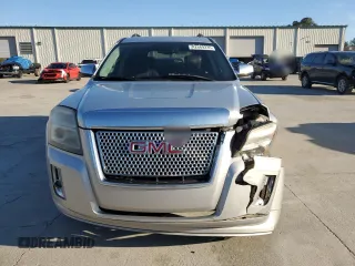 2013 GMC Terrain Denali with VIN 2GKFLYE38D6352599, listed as a Copart auction lot 42689235 with 216,280 mi miles and Salvage Title. Bid and sale history available at DreamBid. Image 5.