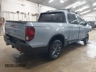 2024 Honda Ridgeline Sport z VIN 5FPYK3F16RB015283, wystawiony jako IAAI lot #42177340 z przebiegiem 7 581 mil mil oraz . Historia ofert i sprzedaży dostępna na DreamBid. Obrazek 4.