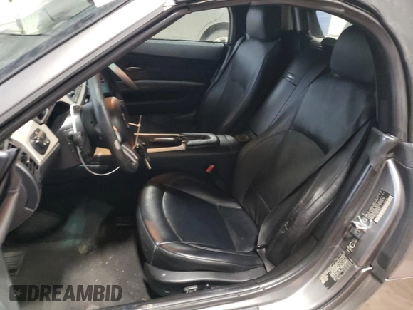 2005 BMW Z4 3.0i with VIN 4USBT53555LU09714, listed as a Copart auction lot 43445835 with 157,587 mi miles and Clean title. Bid and sale history available at DreamBid. Image 7.