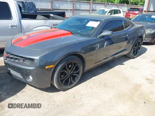 2010 Chevrolet Camaro 2LT z VIN 2G1FC1EV8A9183238, wystawiony jako IAAI lot #42547339 z przebiegiem 162 108 mil mil oraz . Historia ofert i sprzedaży dostępna na DreamBid. Obrazek 18.