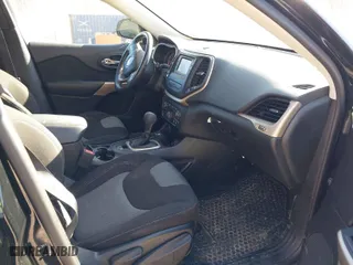 2018 Jeep Cherokee Latitude with VIN 1C4PJMCB1JD589473, listed as a IAAI auction lot 41665630 with 106,371 mi miles. Bid and sale history available at carsss.com. Image 5.