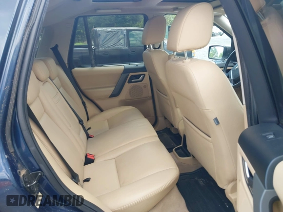 2008 Land Rover LR2 HSE with VIN SALFR24N08H065244, listed as a IAAI auction lot 42771555 with 92,708 mi miles and . Bid and sale history available at DreamBid. Image 8.