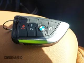 2024 BMW 3 Series 330i z VIN 3MW69FF01R8D92710, wystawiony jako IAAI lot #42320019 z przebiegiem 18 196 mil mil oraz . Historia ofert i sprzedaży dostępna na DreamBid. Obrazek 11.