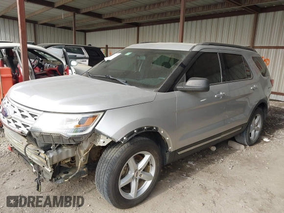2018 Ford Explorer XLT с VIN 1FM5K7D83JGC26840, выставлен на аукционе IAAI как лот 42248170 с пробегом 128 599 миль миль и . История ставок и продаж доступна на DreamBid. Изображение 18.