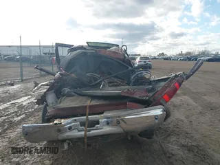 2005 Ford F-250 XL z VIN 1FTSW21P35EC94860, wystawiony jako IAAI lot #41299995 z przebiegiem 241 990 mil mil oraz . Historia ofert i sprzedaży dostępna na DreamBid. Obrazek 15.