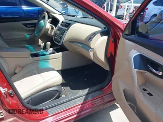 2016 Nissan Altima SR with VIN 1N4AL3AP9GC261277, listed as a IAAI auction lot 42101629 with 192,380 mi miles and . Bid and sale history available at carsss.com. Image 5.