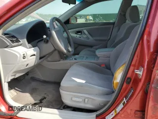 2011 Toyota Camry LE z VIN 4T4BF3EKXBR097272, wystawiony jako Copart lot #59220845 z przebiegiem Nie podano mil oraz Szkoda całkowita • Salvage title. Historia ofert i sprzedaży dostępna na DreamBid. Obrazek 7.