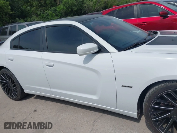 2013 Dodge Charger RT with VIN 2C3CDXCT1DH654737, listed as a IAAI auction lot 42069208 with 226,509 mi miles. Bid and sale history available at carsss.com. Image 13.