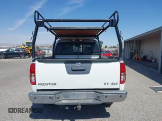 2019 Nissan Frontier SV z VIN 1N6AD0CW9KN737810, wystawiony jako IAAI lot #42068443 z przebiegiem 44 755 mil mil oraz . Historia ofert i sprzedaży dostępna na DreamBid. Obrazek 17.