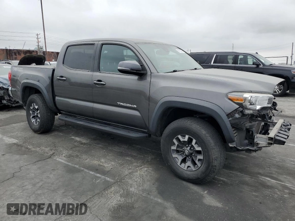 2018 Toyota Tacoma SR5 z VIN 3TMAZ5CN1JM073441, wystawiony jako Copart lot #59153555 z przebiegiem 31 383 mil mil oraz Szkoda całkowita • Salvage title. Historia ofert i sprzedaży dostępna na DreamBid. Obrazek 4.