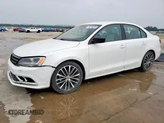 2015 Volkswagen Jetta SE z VIN 3VWD17AJXFM418244, wystawiony jako Copart lot #54576205 z przebiegiem 151 819 mil mil oraz Szkoda całkowita • Salvage title. Historia ofert i sprzedaży dostępna na DreamBid. Obrazek 1.