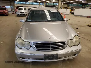 2004 Mercedes-Benz C 230 Kompressor with VIN WDBRF40J34A589162, listed as a Copart auction lot 54264684 with 190,807 mi miles and Clean Title. Bid and sale history available at DreamBid. Image 5.