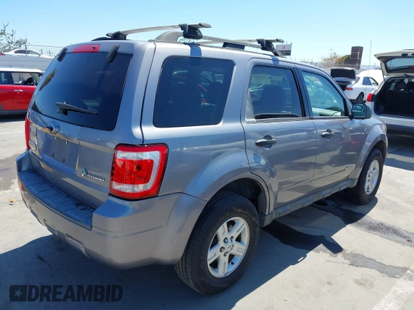 2008 Ford Escape Hybrid z VIN 1FMCU49H88KB89767, wystawiony jako IAAI lot #42650593 z przebiegiem 127 093 mil mil oraz . Historia ofert i sprzedaży dostępna na DreamBid. Obrazek 4.