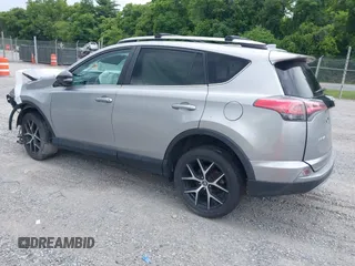 2017 Toyota RAV4 SE z VIN 2T3JFREV7HW568488, wystawiony jako IAAI lot #42492906 z przebiegiem 182 463 mil mil oraz . Historia ofert i sprzedaży dostępna na DreamBid. Obrazek 3.