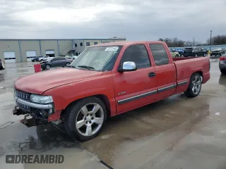 2001 Chevrolet Silverado 1500 LT with VIN 2GCEC19T511132404, listed as a Copart auction lot 47375145 with 305,048 mi miles and Salvage Title. Bid and sale history available at carsss.com. Image 1.