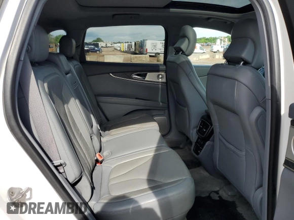 2019 Lincoln Nautilus Reserve z VIN 2LMPJ8L95KBL10165, wystawiony jako Copart lot #57593195 z przebiegiem 88 303 mil mil oraz Szkoda całkowita • Salvage title. Historia ofert i sprzedaży dostępna na DreamBid. Obrazek 11.