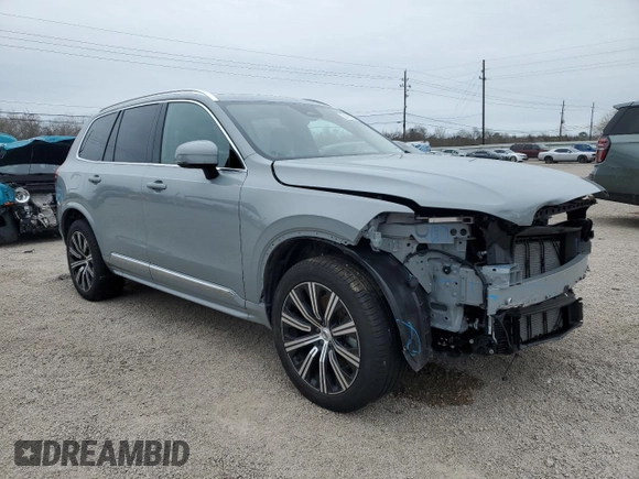 2025 Volvo XC90 Plus with VIN YV4062PE0S1342246, listed as a Copart auction lot 45939605 with 3,511 mi miles and Clean Title. Bid and sale history available at DreamBid. Image 4.