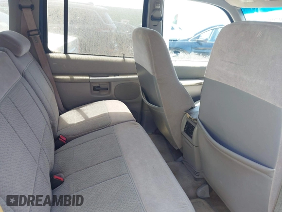 1998 Mercury Mountaineer z VIN 4M2ZU52E9WUJ40013, wystawiony jako IAAI lot #42560709 z przebiegiem 165 807 mil mil oraz . Historia ofert i sprzedaży dostępna na DreamBid. Obrazek 8.