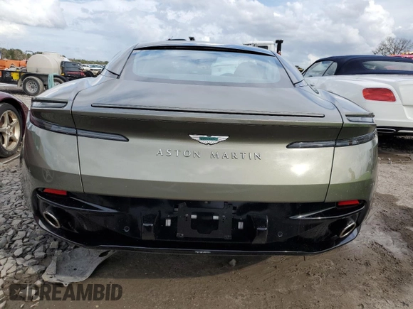 2025 Aston Martin DB12 z VIN SCFRMFFW4SGL15065, wystawiony jako Copart lot #74953394 z przebiegiem Nie podano mil oraz Nie do naprawy. Historia ofert i sprzedaży dostępna na DreamBid. Obrazek 6.